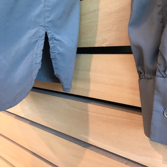 James Perse women’s Button Down Shirt with Black Trim size small - Picture 6 of 7